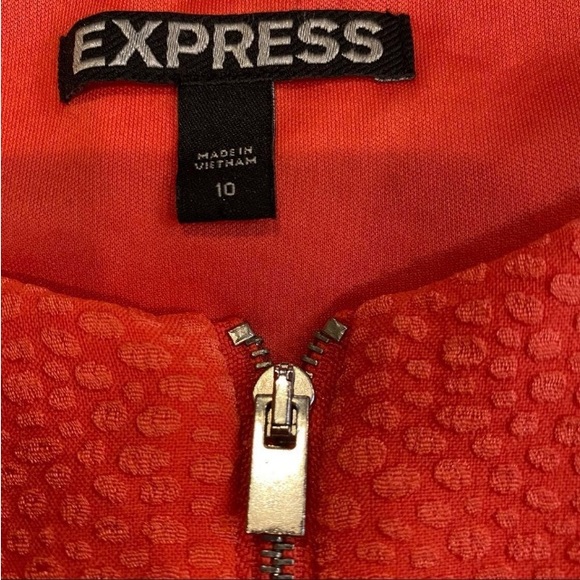 Express dress - Picture 10 of 10